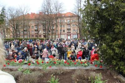 Литва: в Клайпеде почтили память героев ВОВ