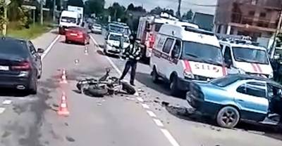 В Подмосковье водитель мотоцикла погиб при столкновении с легковушкой