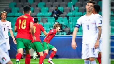 Джанлука Скамакка - Португалия - Португалия победила Италию и вышла в полуфинал молодёжного Евро-2021 - russian.rt.com - Голландия - Португалия - Любляна