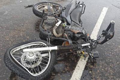 Мотоциклист врезался в люксовый кроссовер Lexus на трассе в Забайкалье