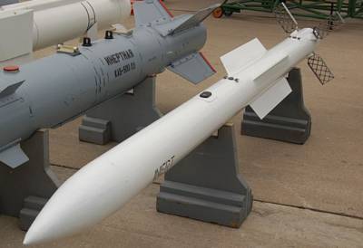 ВВС США: Новые ракеты РФ и Китая вынуждают повышать боевую стойкость истребителей