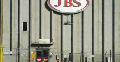 Крупнейший в мире производитель мяса JBS подвергся кибератакам
