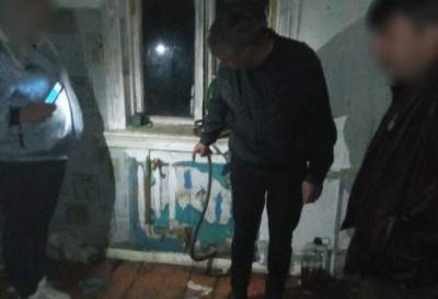 В Тверской области мужчина вынес из чужого дома чугунные батареи