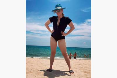 Австралийская актриса Ребел Уилсон похудела и смогла показать себя в купальнике