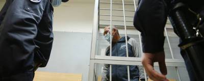 Стрелявшего по прохожим в Екатеринбурге экс-полицейского арестовали