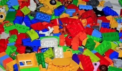 Россиянин создал набор LEGO «Деревня дураков»