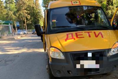 Трое школьников пострадали в ДТП с такси под Петербургом