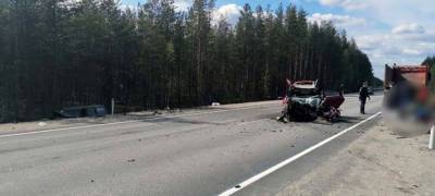 «Машина в хлам»: опубликованы фото страшной аварии в Карелии, где погиб пенсионер из Мурманска