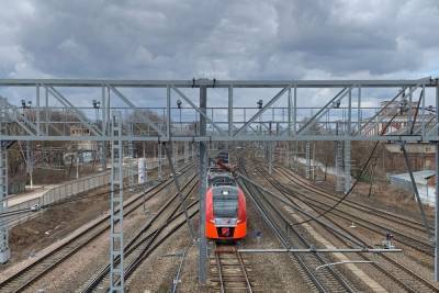 Пригородные поезда в Тверской области начали ходить по новому расписанию