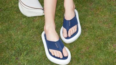 Вьетнамки – самая модная обувь этого лета