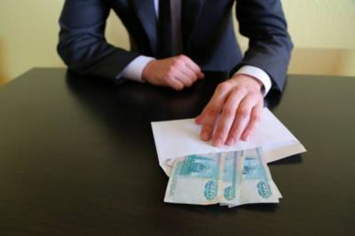 В Воронеже сотрудник компании подозревают незаконном в получении денег от поставщика