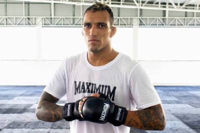 Новый чемпион UFC Оливейра раскрыл правду о заработках бойцов