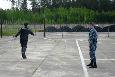 Соревнования по городошному спорту прошли среди осуждённых в Псковской области
