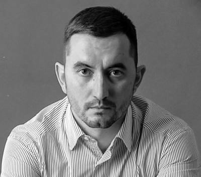 Защитник мурала с «диджеями Перемен» Степан Латыпов в суде не признал вину