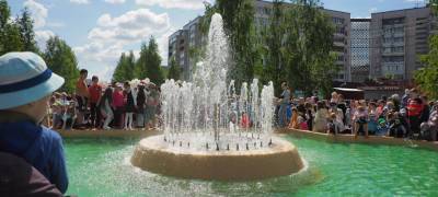 Сезон фонтанов открыли в Петрозаводске (ФОТО и ВИДЕО)