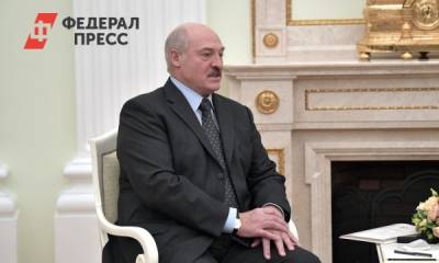 Лукашенко раскрыл, что было в чемоданчике во время встречи с Путиным