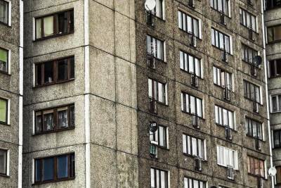 Сотрудники МЧС ДНР спасли выпавшую из окна девушку