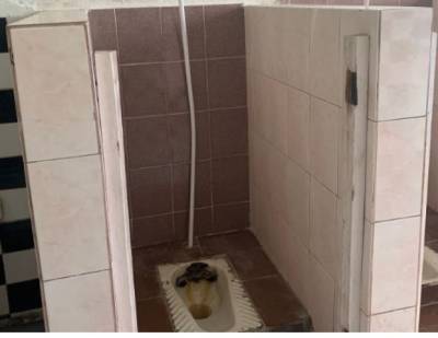 В Кремле не обратили внимания на конкурс на самый ужасный школьный туалет
