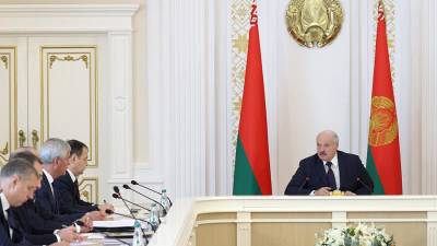 Лукашенко заявил об отсутствии обсуждения с Путиным «сдачи» суверенитета