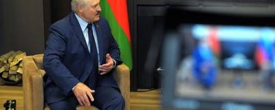 Александр Лукашенко отвез Владимиру Путину в чемодане данные спецслужб