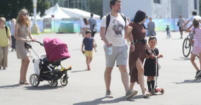 Путин: регионы должны расширять программы поддержки многодетных семей