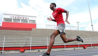 Американец Найтон побил юношеский мировой рекорд Болта в беге на 200 метров