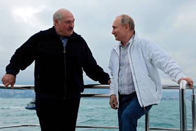 Лукашенко договорился с Путиным о поставках российского оружия