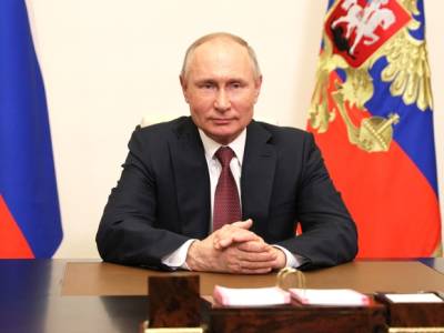 «Мы с вами сегодня общаемся дистанционно»: Путин считает, что Россия выходит из эпидемии ковида