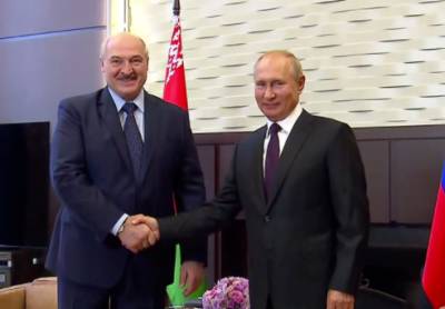 Лукашенко заявил, что в «секретном чемоданчике» привез Путину аналитические материалы спецслужб