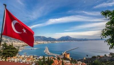 Турция возвращает обязательные ПЦР-тесты для туристов из Украины