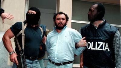 В Италии вышел на свободу приговорённый к двум пожизненным срокам мафиозо