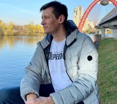 ТАСС: обыски у Дмитрия Гудкова связаны с делом о причинении имущественного ущерба