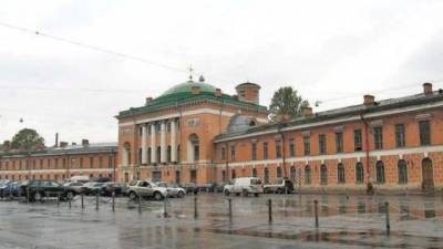 Власти Петербурга отложили обсуждение судьбы Конюшенного ведомства отложили