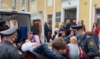 Белорусский оппозиционер пытался покончить с собой на заседании суда