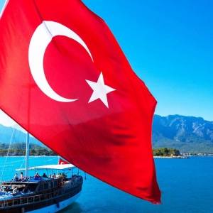 Снова с ПЦР-тестом: Турция ввела новые правила для въезда украинских туристов