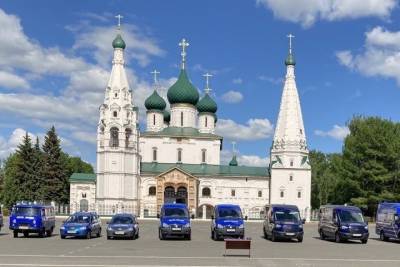 В Ярославской области автопарк Почты России пополнили 80 новых автомобилей
