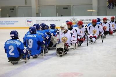В Сочи стартовал международный турнир по следж-хоккею