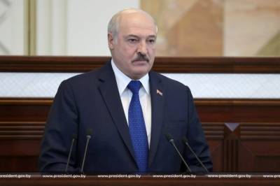 Лукашенко заявил о проработке Москвой и Минском вопроса о полетах в Крым