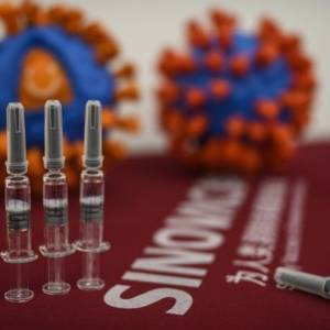 В ВОЗ одобрили применение вакцины Sinovac