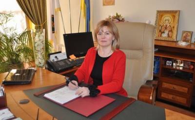 Главой Налоговой Волыни поставили Савчук, замешанную в коррупции: теперь она скупает иномарки за 15 тысяч гривен
