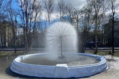 С началом лета в Мончегорске заработали фонтаны