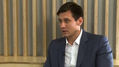 Адвокат Гудкова заявил о присвоении экс-депутату статуса подозреваемого