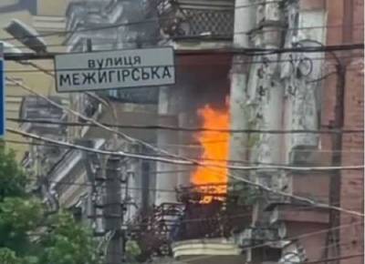 Пожар в Киеве: на Подоле горел балкон жилого дома