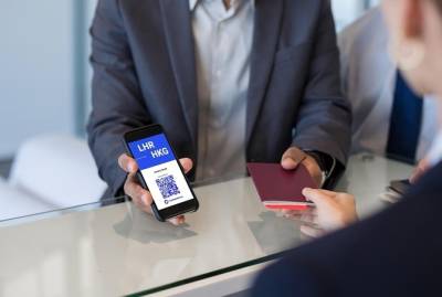 В 7 странах ЕС начали выдавать COVID-паспорта
