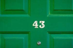 Что значит номер квартиры, в которой вы живете – ответ нумеролога