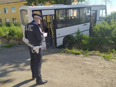 Прокуратура и ГИБДД проверят все служебные автобусы после ДТП в Лесном