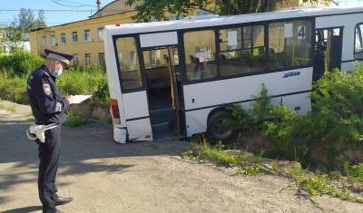 Автобус въехал в толпу людей в Свердловской области. Погибли 6 человек