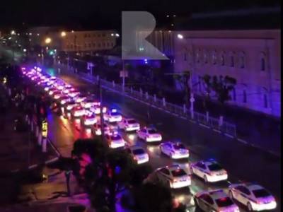 В Рязани сняли на видео несколько десятков машин полиции