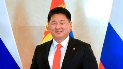 Экс-премьер Монголии Ухнаагийн Хурэлсух избран президентом страны