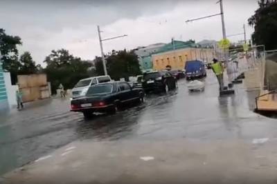 Глава рязанского минтранса показал процесс залития моста на улице Ленина